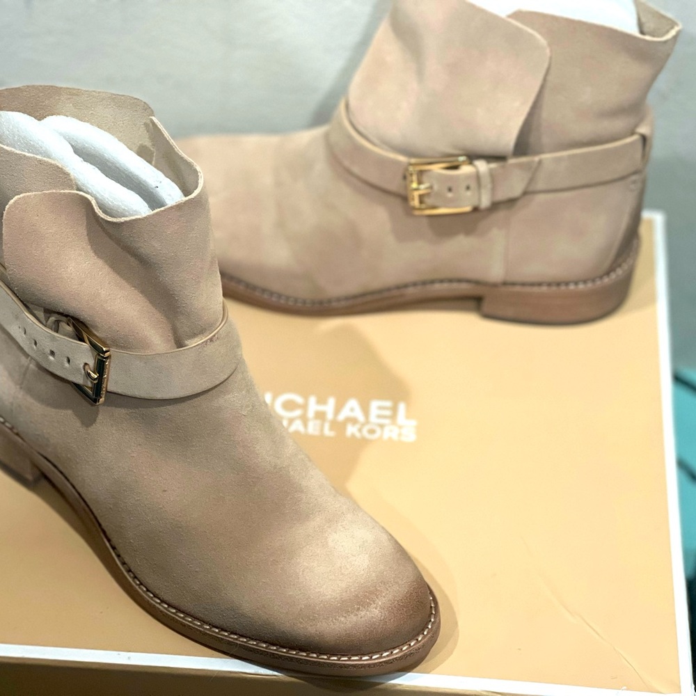 Michael Kors Walton Ankle Boot